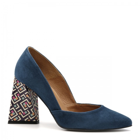 Granatowe czółenka na trójkątnym obcasie 111E
