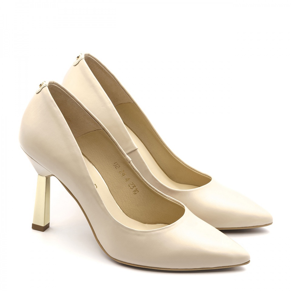 Beżowe czółenka na lustrzanej szpilce 231G