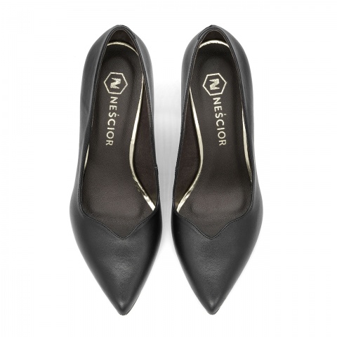 Czarne szpilki z szerokim flekiem 302C