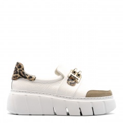 Białe wsuwane sneakersy 295C