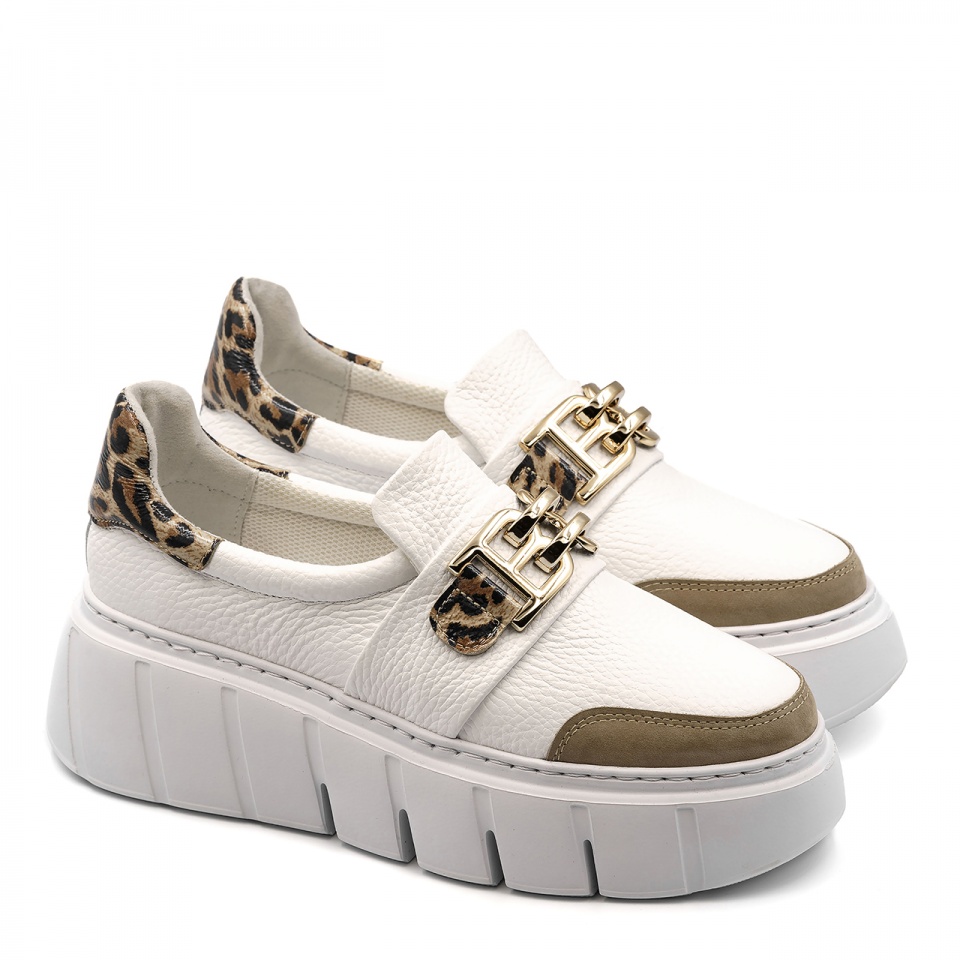 Białe wsuwane sneakersy 295C