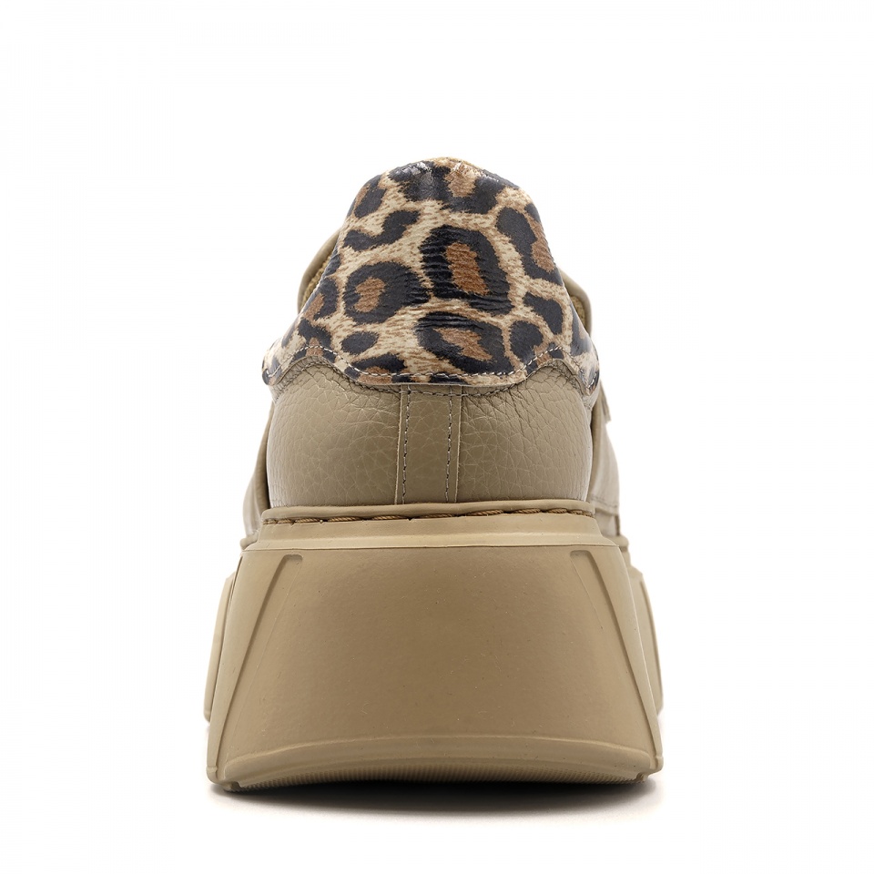 Beżowe wsuwane sneakersy 295C