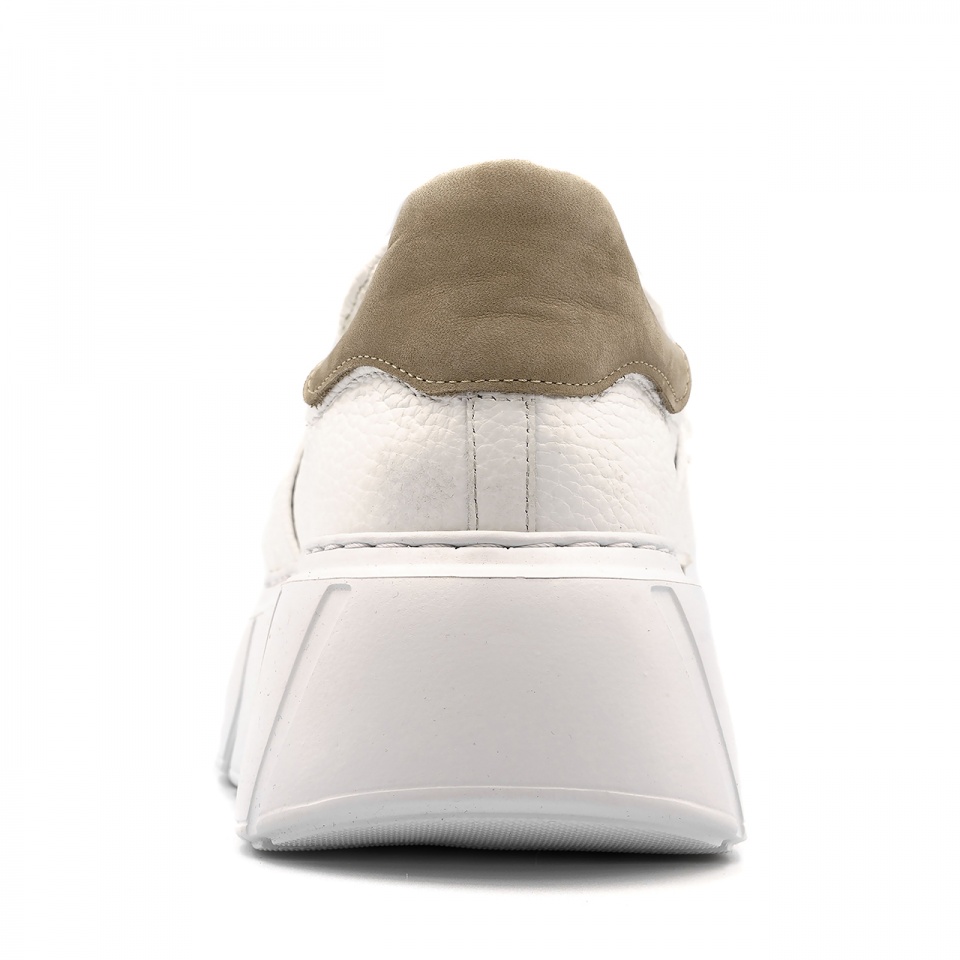Biało-beżowe wsuwane sneakersy 295C