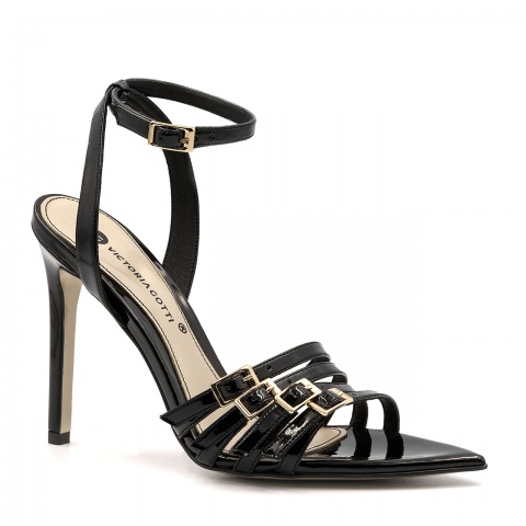 Czarne lakierowane sandały 5AD001816025L