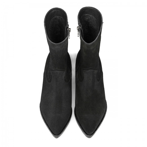 Czarne welurowe botki 5ADE0055222Z