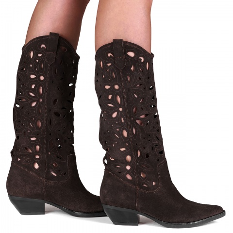 Brązowe welurowe kozaki 5ADE0055323L