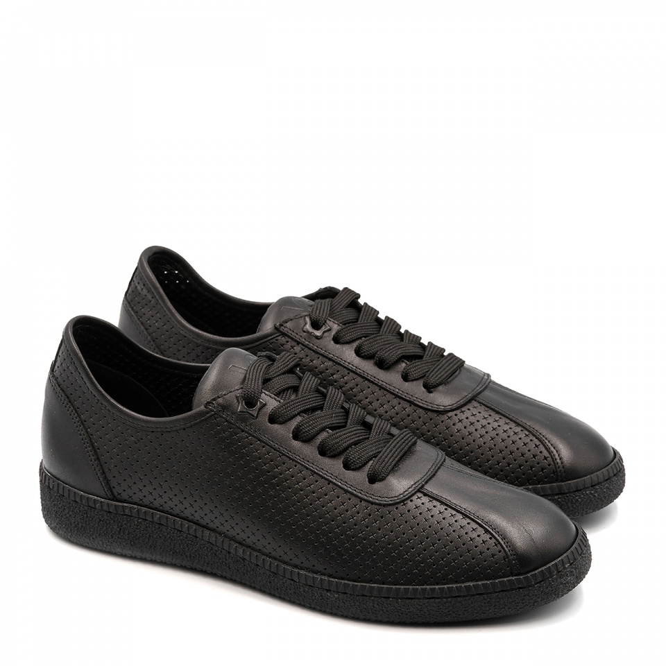 Czarne skórzane sneakersy 5AD2631221L