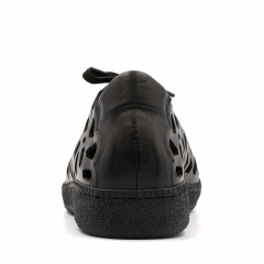 Czarne ażurowe sneakersy 5AD2631421L