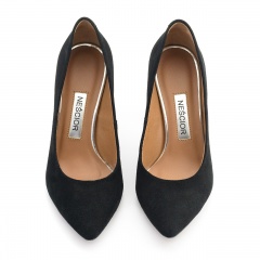 Czarne skórzane czółenka na wysokim srebrnym słupku Y107C