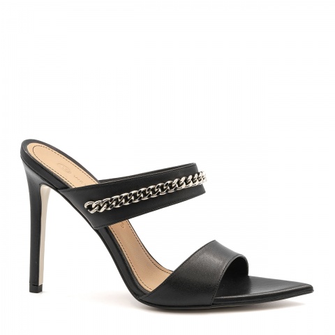 Czarne klapki z łańcuszkiem 5AD001810121L