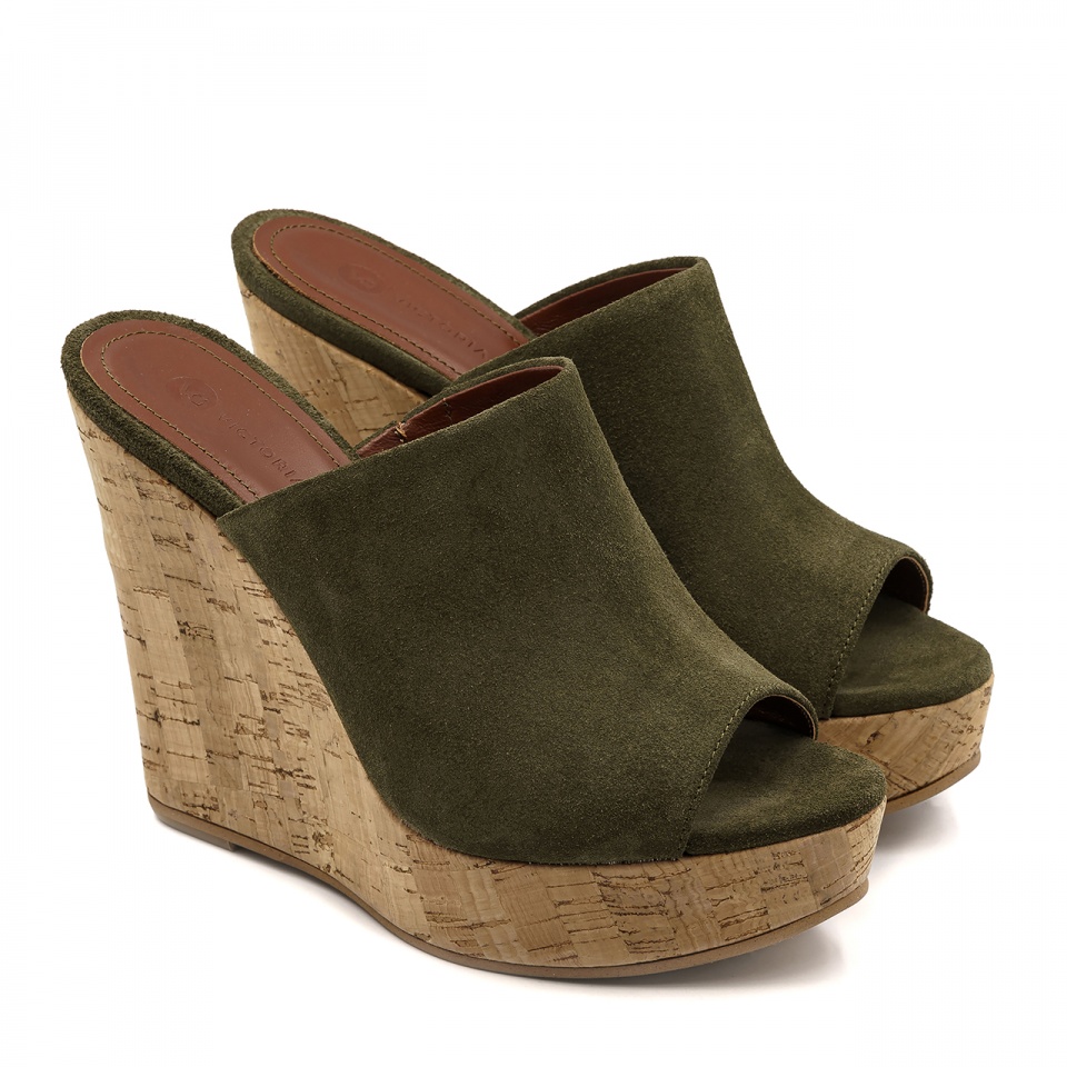 Klapki khaki na koturnie 5ADST0181124L
