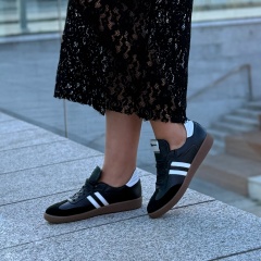Czarno-białe skórzane trampki 63T