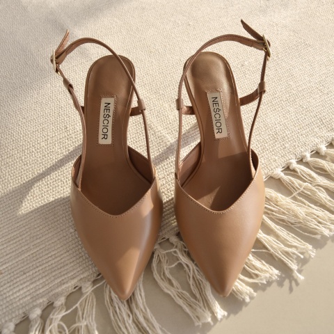 Karmelowe czółenka bez pięty 118V