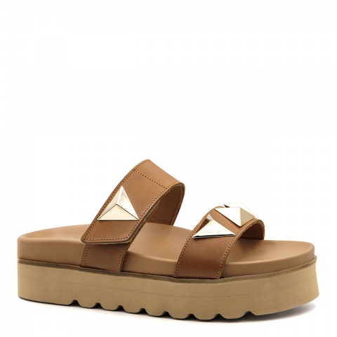 Koniakowe klapki z ćwiekami 216Y