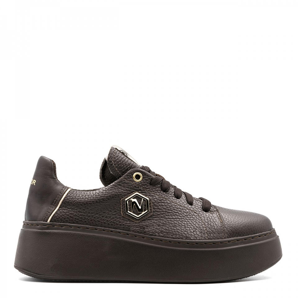 Brązowe sznurowane sneakersy 237H