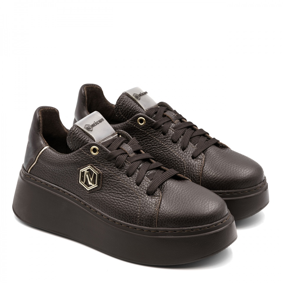 Brązowe sznurowane sneakersy 237H
