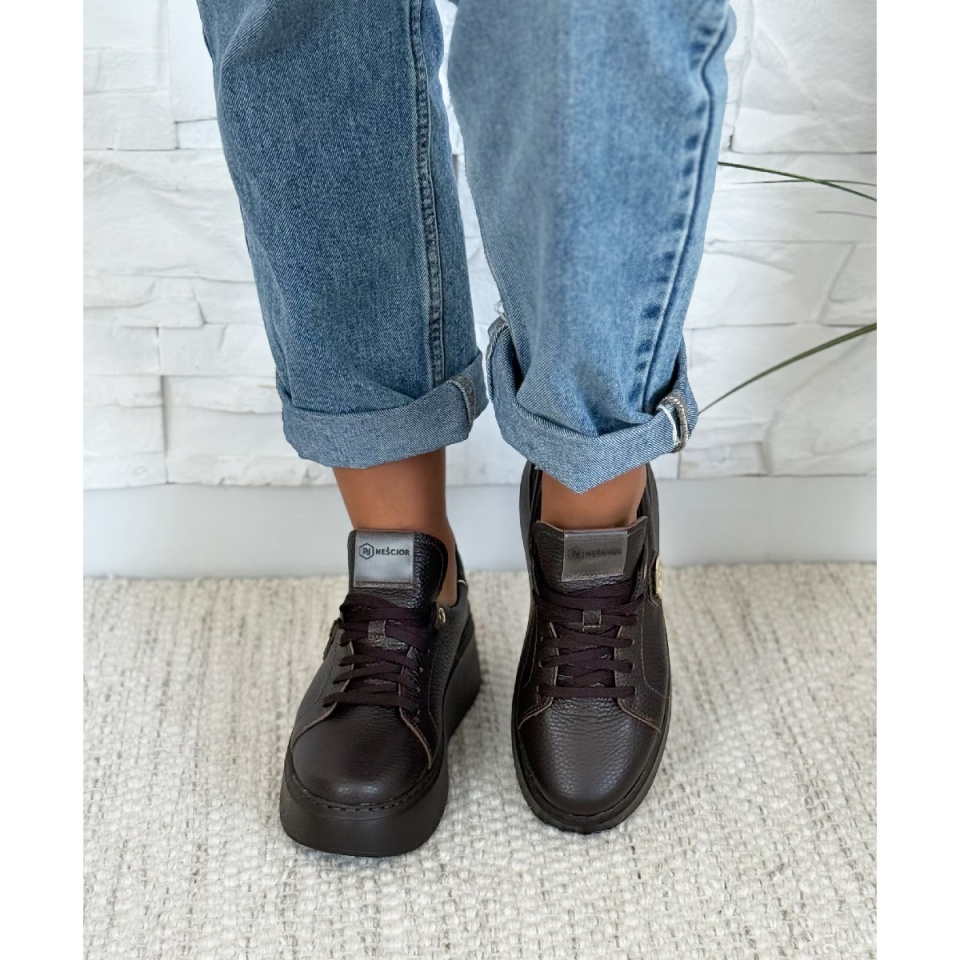 Brązowe sznurowane sneakersy 237H