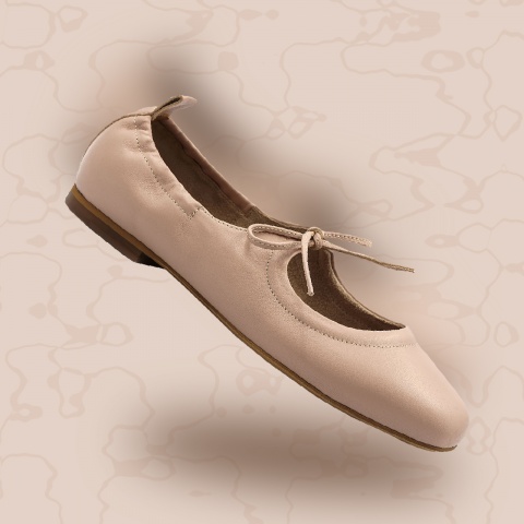 Beżowe wiązane skórzane baleriny z gumką 294B