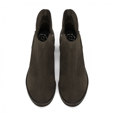 Brązowe welurowe botki na szerokim klocku 274D