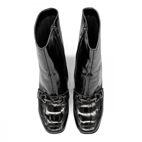 Czarne lakierowane długie botki 7SM4407A