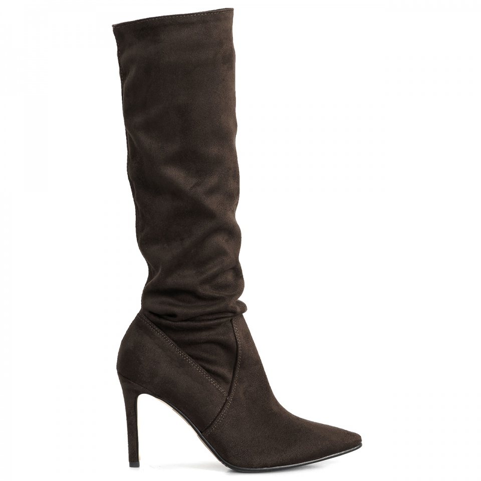 Brązowe kozaki na szpilce 107K