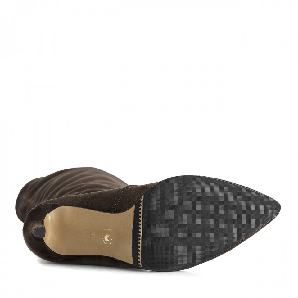 Brązowe kozaki na szpilce 107K