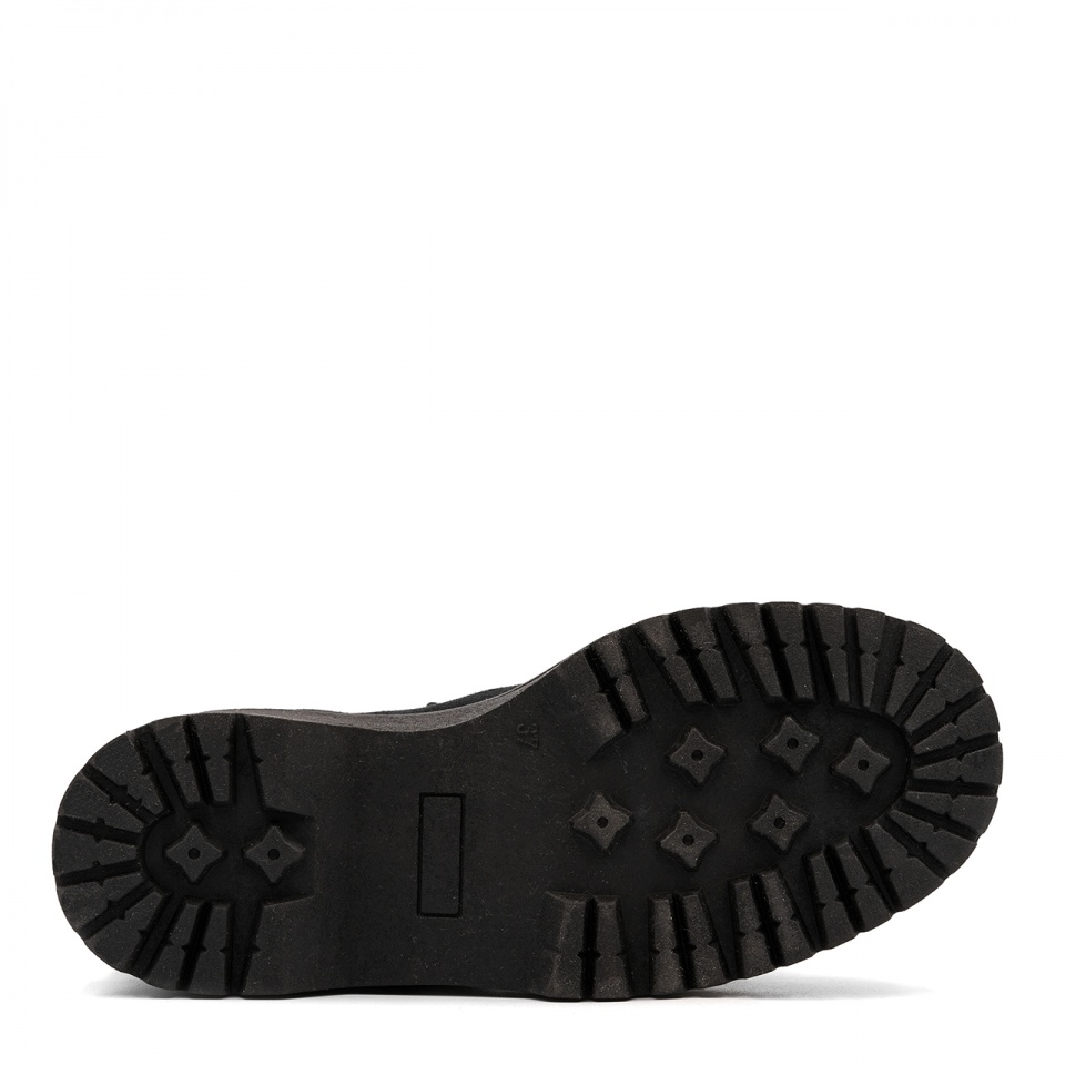 Czarne welurowe wiązane workery 246F