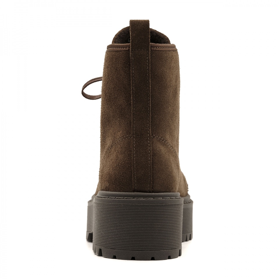 Czekoladowe welurowe wiązane workery 246F