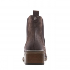 Ciemnobrązowe botki ze skóry nubukowej 255T