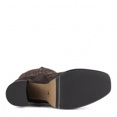 Brązowe sznurowane kozaki na słupku 238K