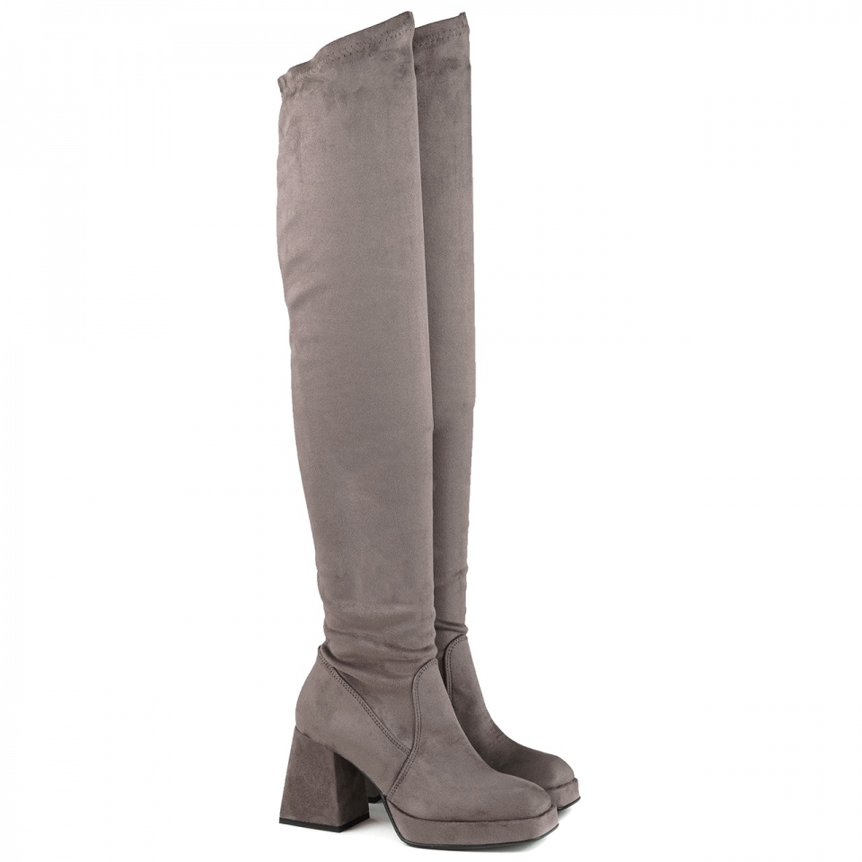 Kawowe kozaki na masywnym obcasie 211L