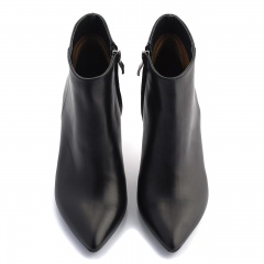 Czarne skórzane botki na szpilce 105D