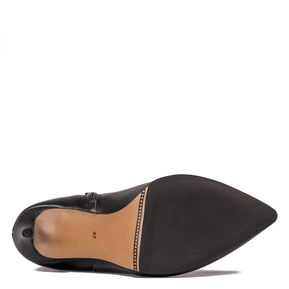 Czarne skórzane botki na szpilce 105D