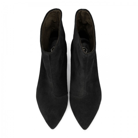 Czarne welurowe botki na niskiej koturnie 210B