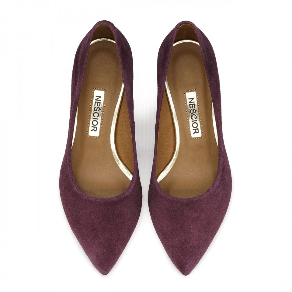 Bordowe zamszowe czółenka na złotym obcasie 118C