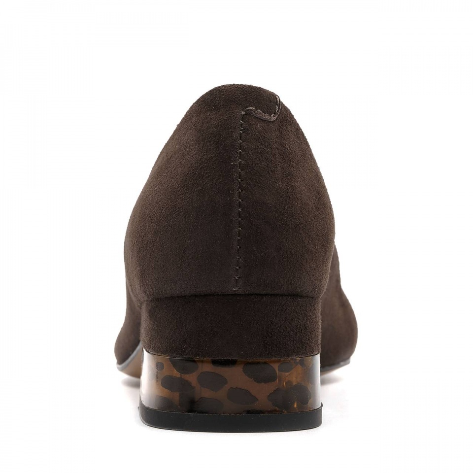 Czekoladowe czółenka na niskim obcasie 230D