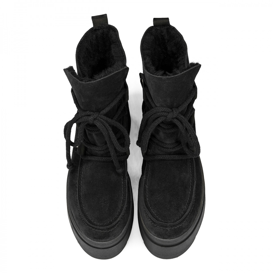 Czarne wiązane botki na platformie sohimmo 280E