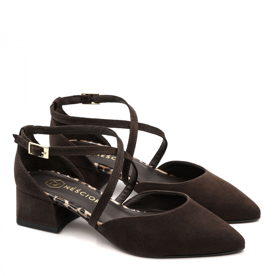 Czekoladowe zamszowe otwarte czółenka 230E