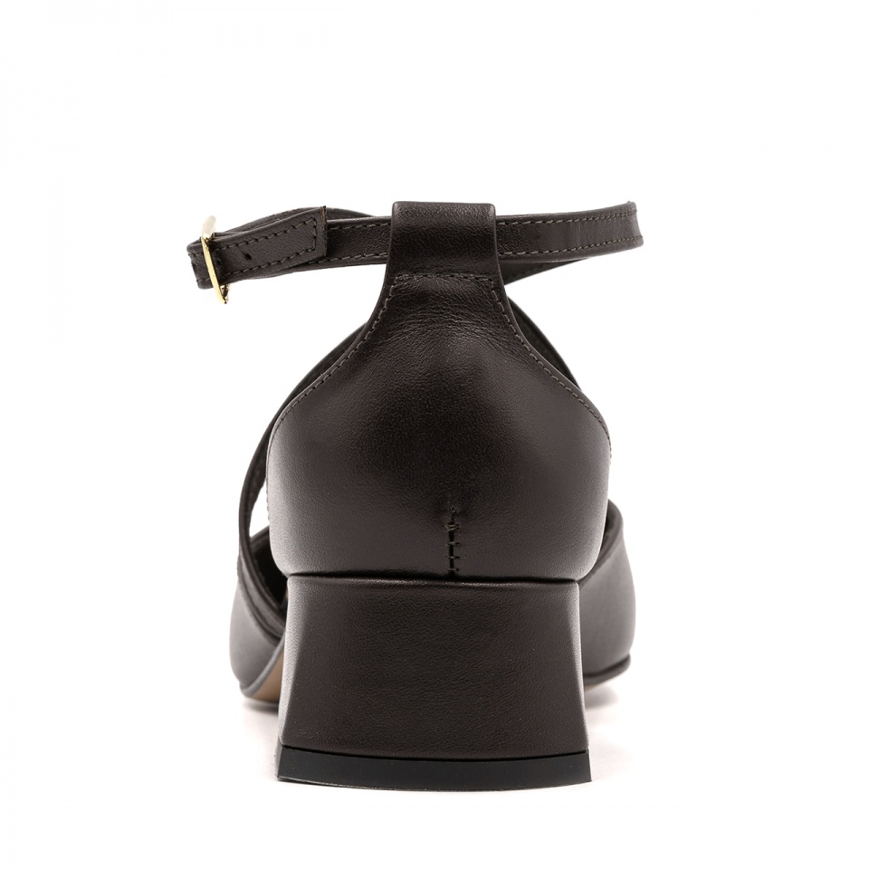 Czekoladowe skórzane otwarte czółenka 230E