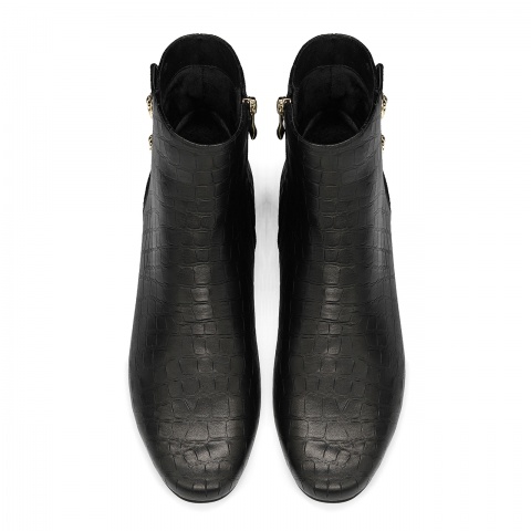 Czarne botki w krokodyli wz&oacute;r 5AD28914925Z