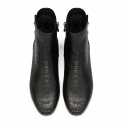 Czarne botki w krokodyli wzór 5AD28914925Z