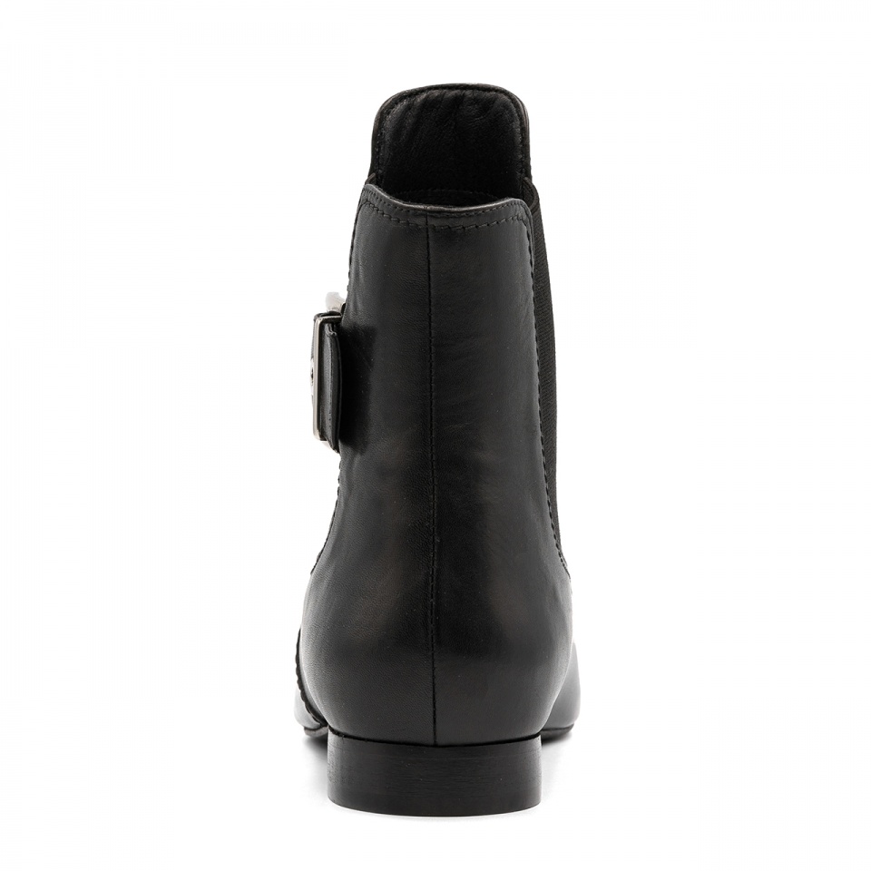 Czarne skórzane botki z klamrą 5AD28915425Z