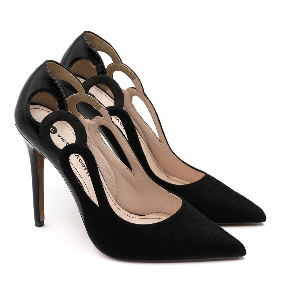 Czarne zamszowe czółenka 5AD01055723L2