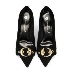 Czarne zamszowe czółenka z klamrą 5AD00168626L