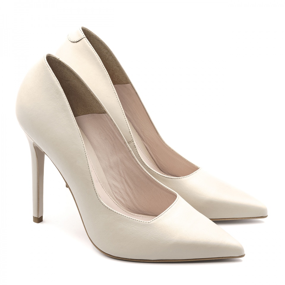 Beżowe skórzane czółenka 5AD01055924L