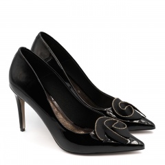 Czarne lakierowane czółenka z różą 5AD00168726L