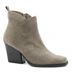 Beżowe zamszowe kowbojki 5AD4701K75722Z