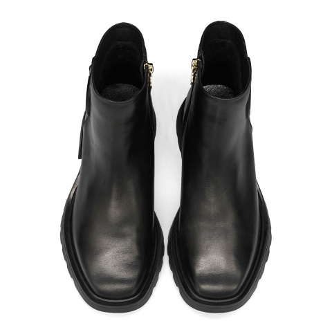 Czarne sk&oacute;rzane botki z klamrą 5ADKRIS43823Z