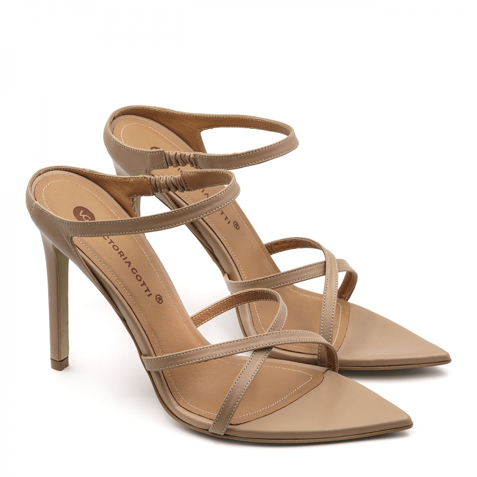 Beżowe skórzane klapki 5AD001812624L