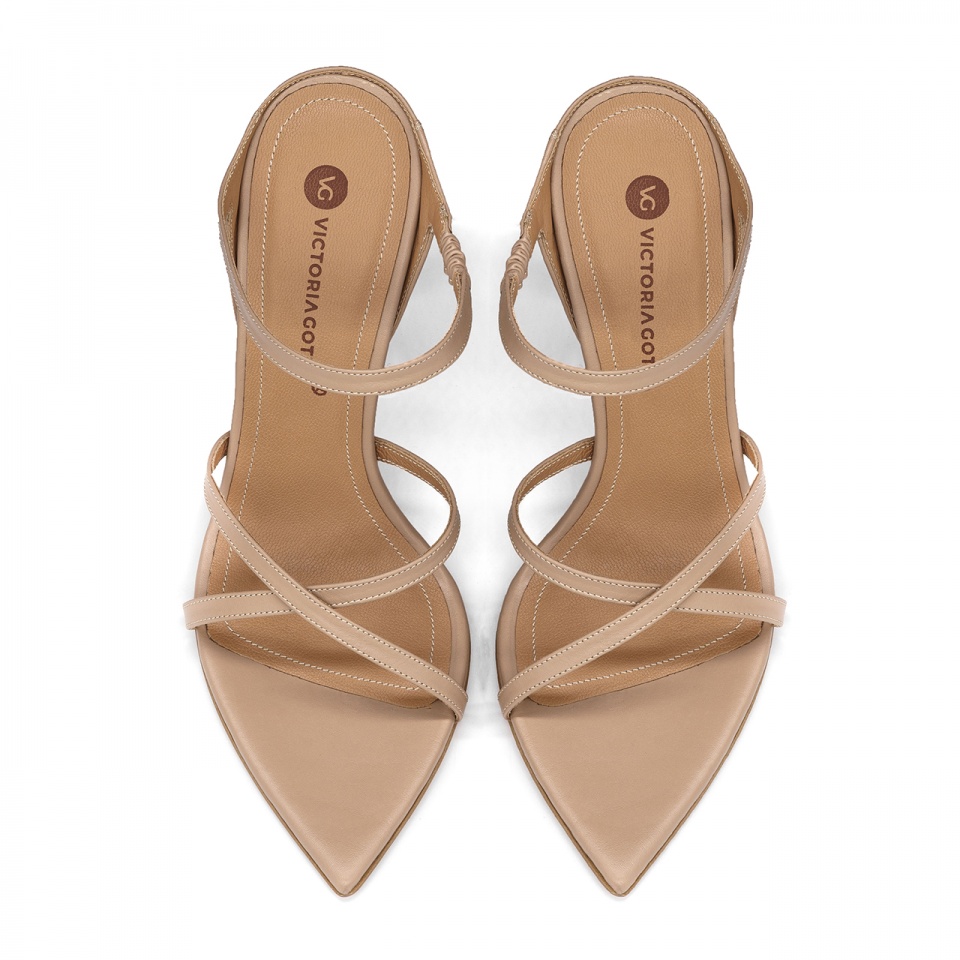 Beżowe skórzane klapki 5AD001812624L